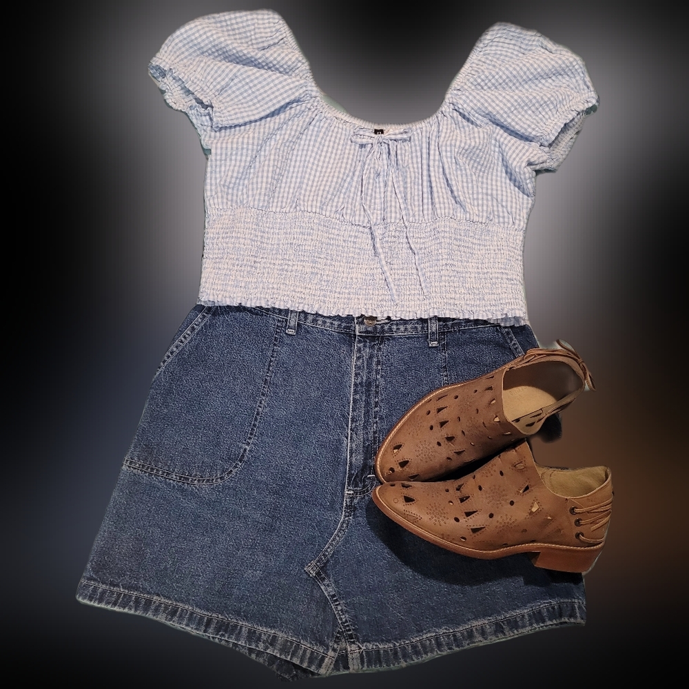 UPCYCLED ☆ HANDMADE "WRANGLER FOR WOMEN" High Waisted Classic Denim Skirt~ W 32" - Picture 2 of 9